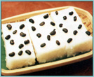 Sweet Sticky Rice with Coconut Cream and Black Beans (Khao Niao Tat)